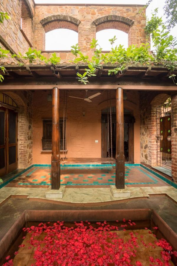 Hostie Chinar Haveli - Heritage Home With Pool, Gurgaon Exterior photo