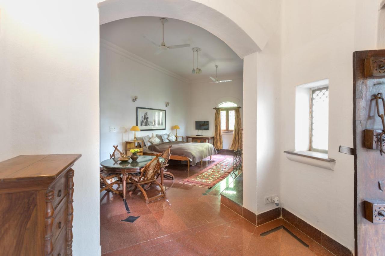 Hostie Chinar Haveli - Heritage Home With Pool, Gurgaon Exterior photo