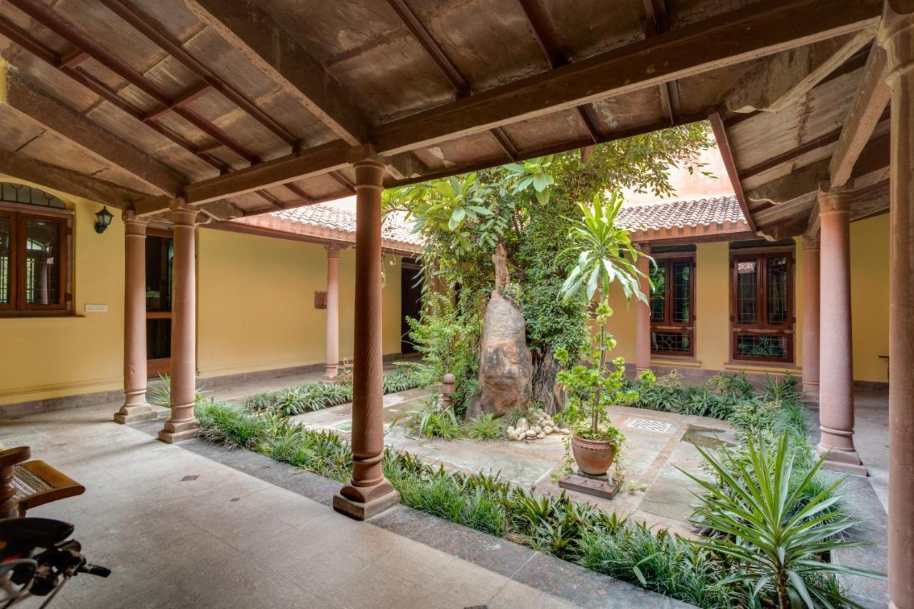 Hostie Chinar Haveli - Heritage Home With Pool, Gurgaon Exterior photo